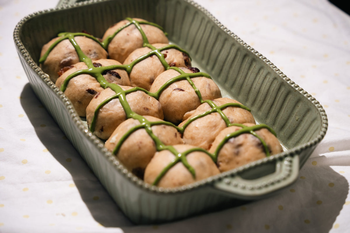 Hot Cross Buns z matchą