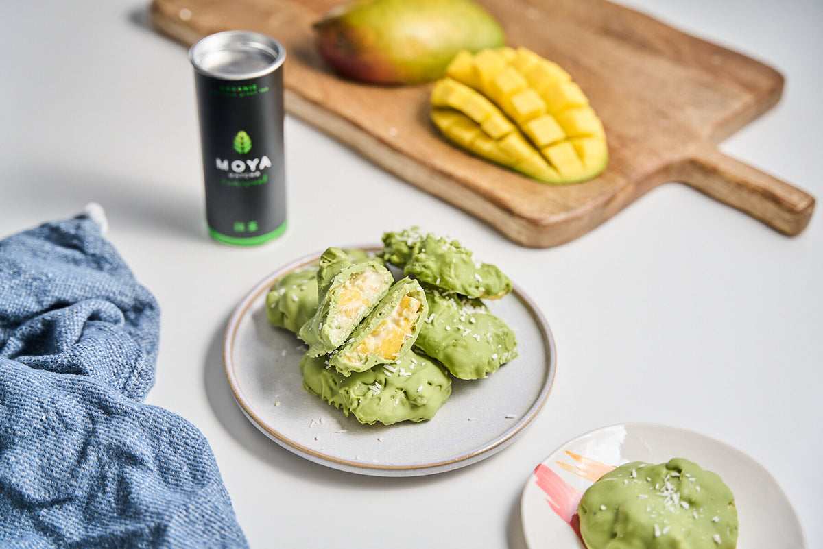 mango bites z matchą i czekoladą