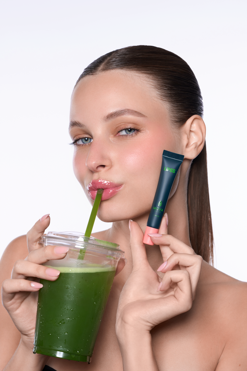 MATCHA STRAWBERRY LIPPER - лімітована колаборація LIPSS × MOYA