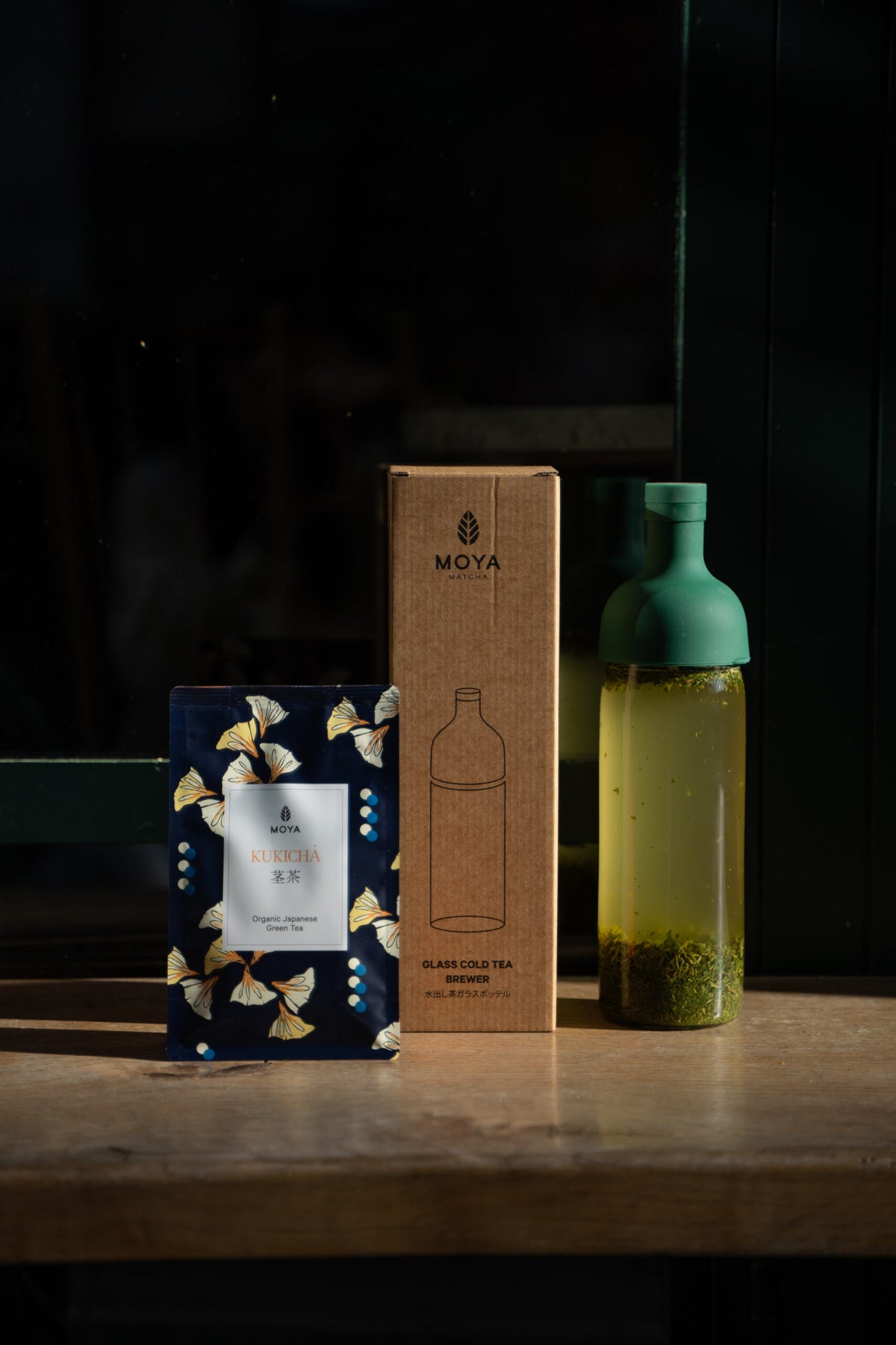 Набір Cold Brew: пляшка 750 мл та Moya Kukicha 100 г